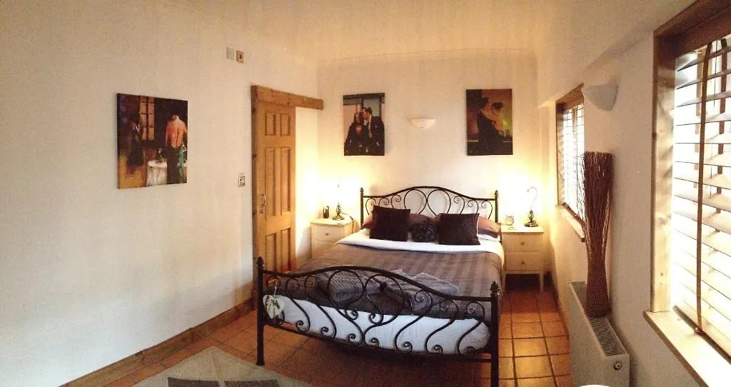 ****  Tanglewood Gatwick Bed & Breakfast Crawley  Wielka Brytania