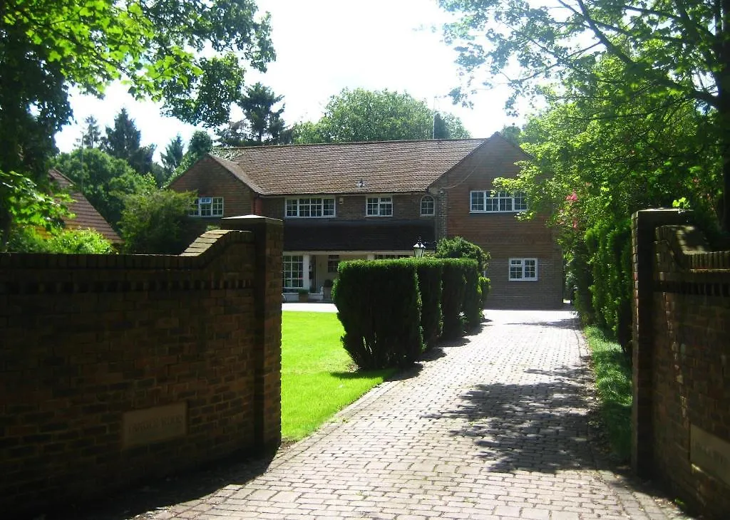Tanglewood Gatwick Bed & Breakfast Crawley