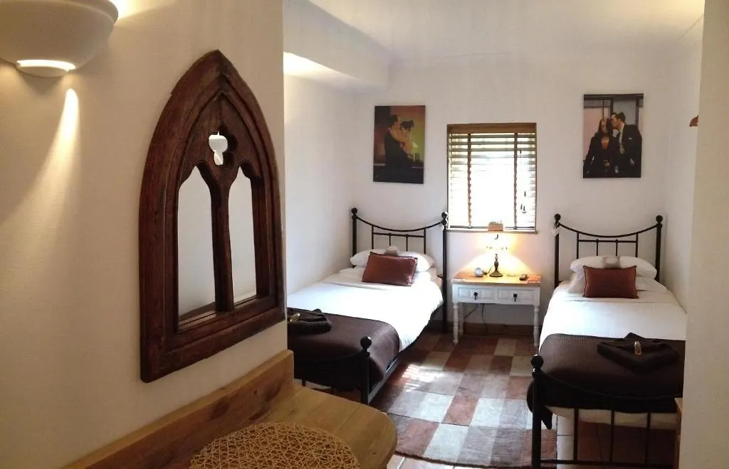 Tanglewood Gatwick Bed & Breakfast Crawley